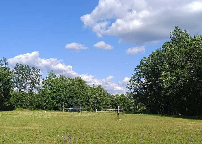 4-gite 4 Personnes Avec Piscine 別荘